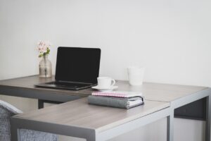 在宅勤務の孤独感を解消するための対策方法は？