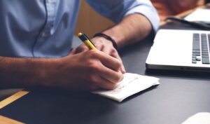 求人票の見方でストレスが少ない職場を見つけるには？